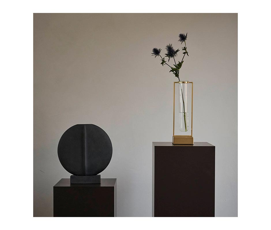 Tate Vase, small, Brass, Ø10xH32cm, 111115