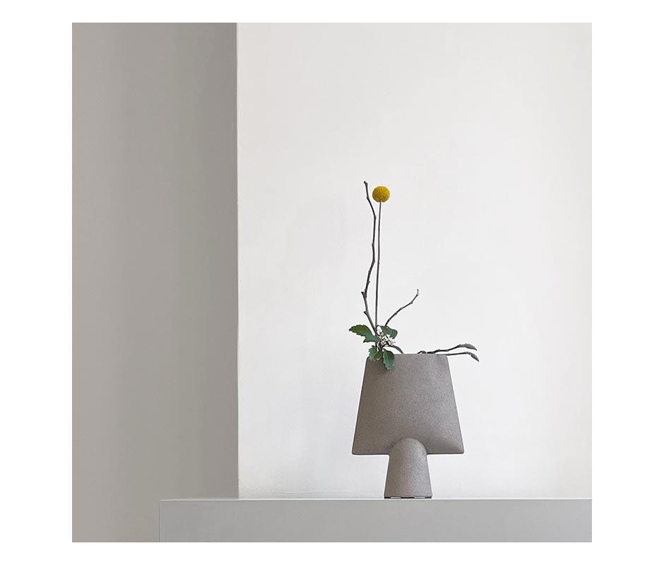 Sphere Vase Square,
 Mini – Taupe, 14x5xH25cm, 203011