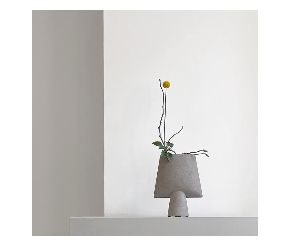 Sphere Vase Square,
 Mini – Taupe, 14x5xH25cm, 203011