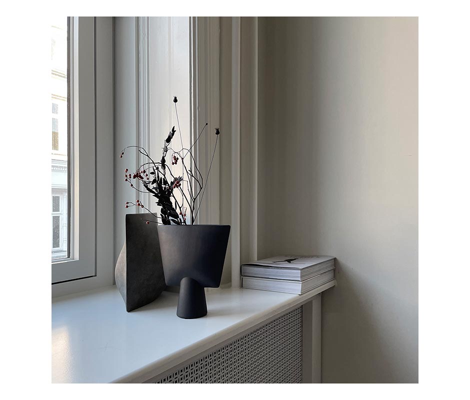 Sphere Vase Triangle, 
Mini – Coffee, 20×7.5xH22cm, 213025