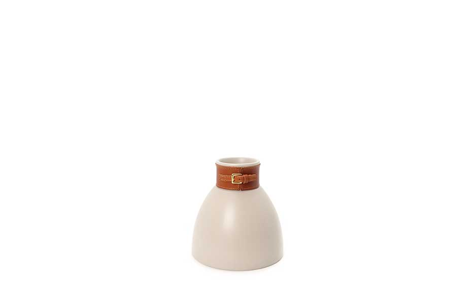Low Vase Lusitania with leather, GREY MATT, Ø17×17,3cm, 1160L