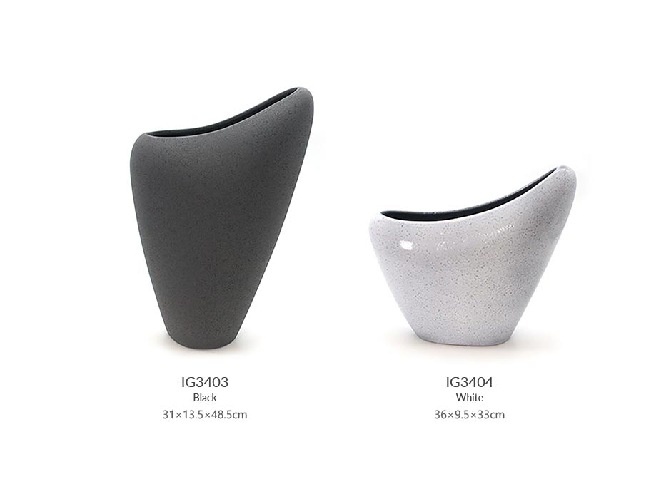 Boomerang Vase (L), Black, 31×13.5×48.5cm, 3401
