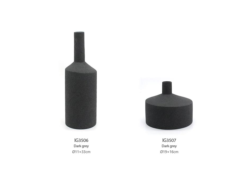 Bottle vase M, Dark grey, Ø11×33cm, J2494