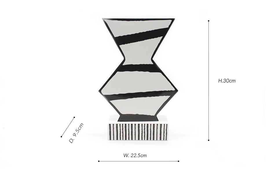 Diagonal Vase, White, 22.5×9.5x30cm, K24026