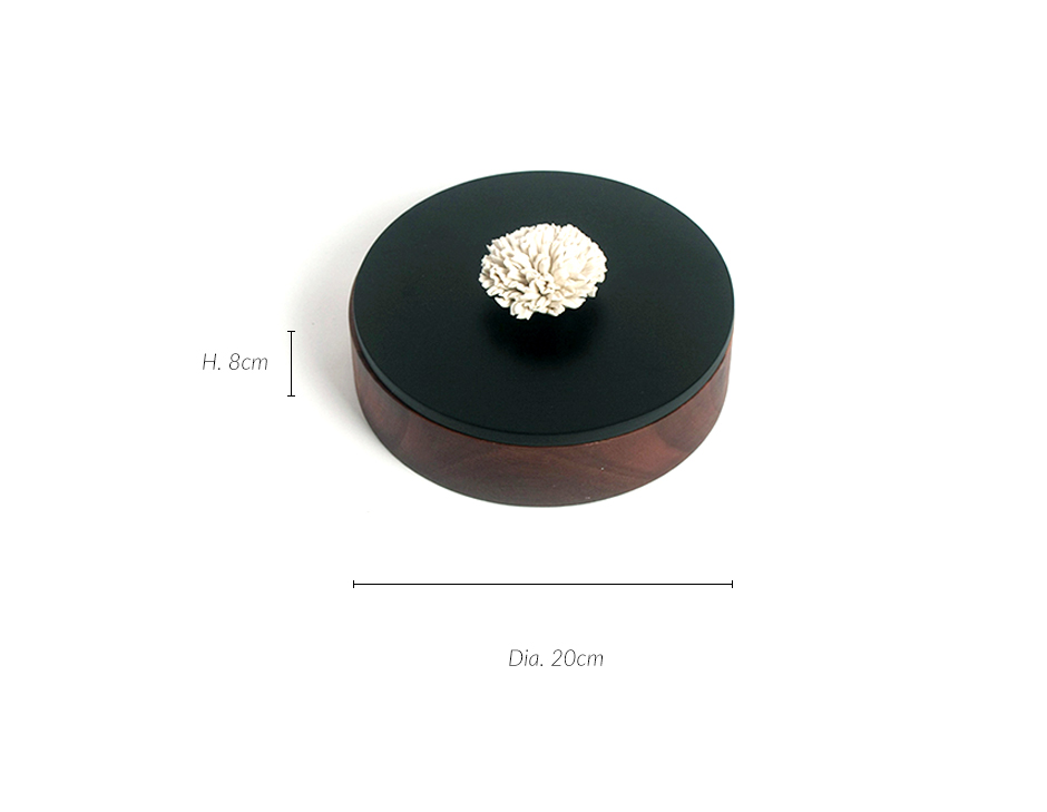 Nuvo Box ROUND (w.Carnation) L, Black Top, White Carnation, Dia.20 x 8cm, 379L