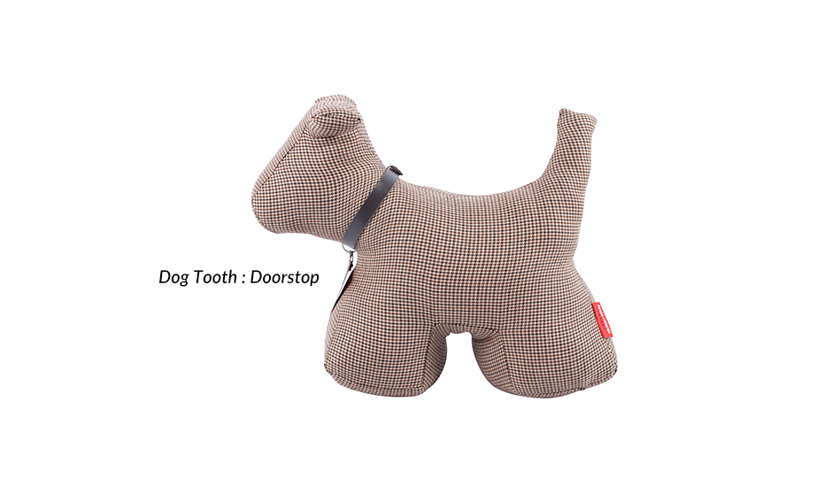 Dog DS, Dog Tooth, 28 x 35 x 14cm, DODSDT